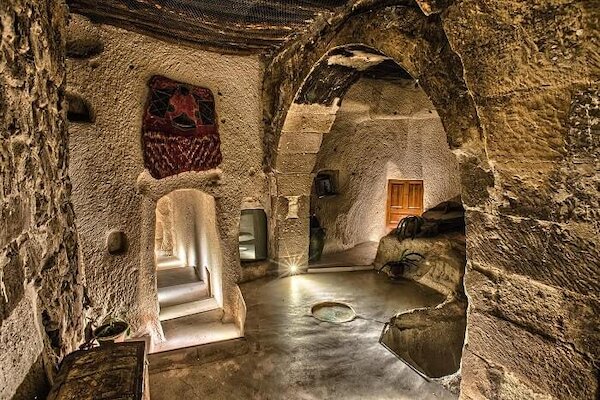 Khách sạn hang đá ở Cappadocia