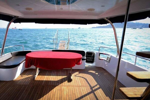 Đi du thuyền ngắm eo biển Bosphorus