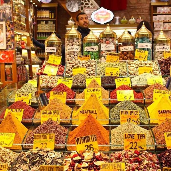 Chợ gia vị Spice Bazaar