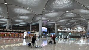 quá cảnh ở istanbul có cần visa không